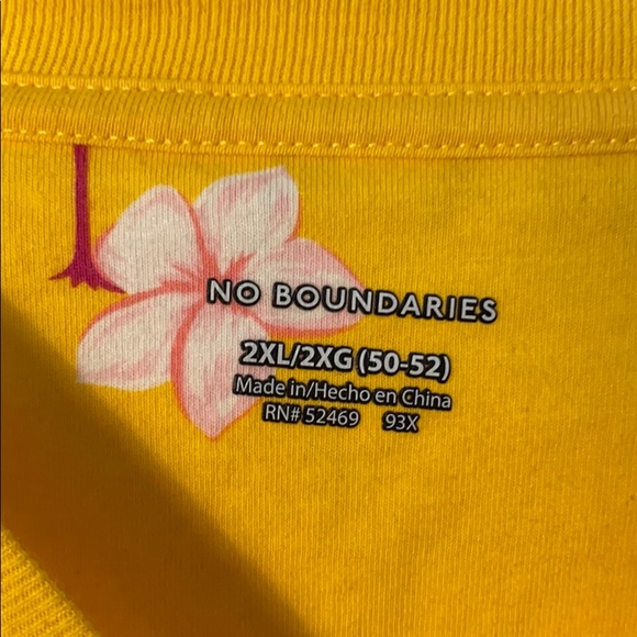 No Boundaries Tee - Picture 2 of 2